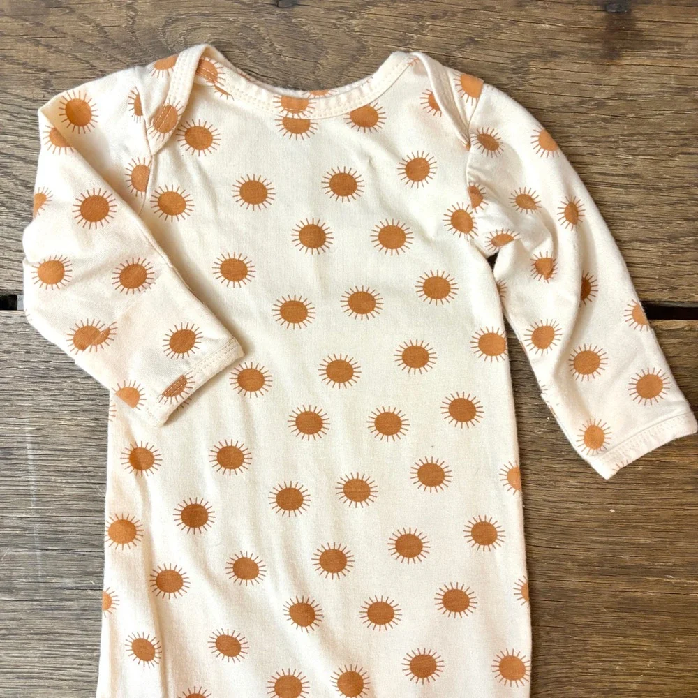 Sun Pattern Newborn Knotted Baby Gown Fold Over Hand Cuffs 100% Cotton Size 0-6m